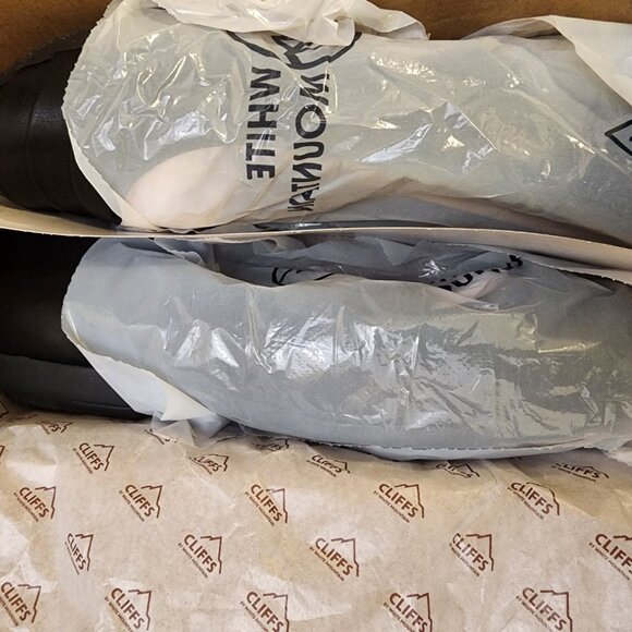 Cliffs by White Mountain Women Black Burnished Smooth 10W - A031 - Picture 9 of 11